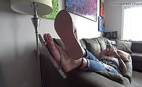 Dreaming of Summer relaxing feet preview