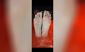 Olga infinity feet tease in jacuzzi